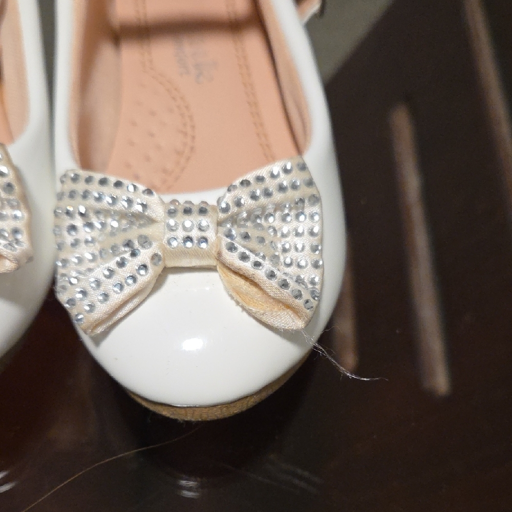 Chic White Kids Dress Shoes with Rhinestone Bow 💓4/$25 - Picture 5 of 6